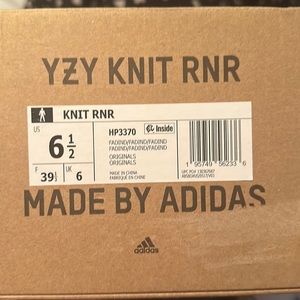 yzy knit rnr